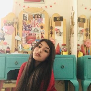 Meet your Posher, Mia